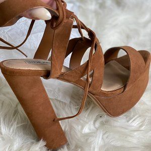 NEW Steve Madden "Justinaa" Platform Sandals 9